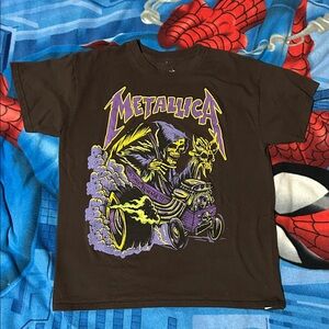 METALLICA “Here Comes Revenge” Graphic Tee Shirt